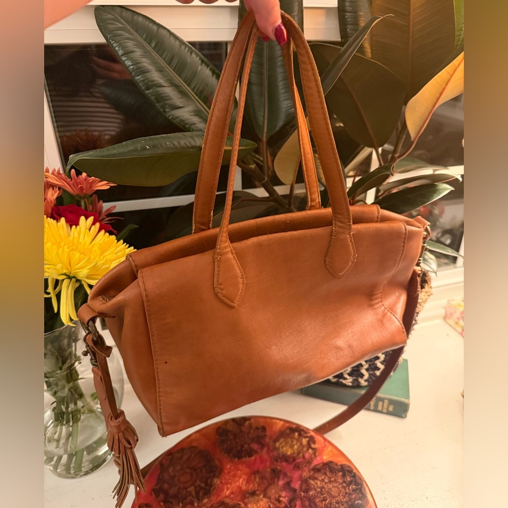 Elegant Everyday Tan Handbag